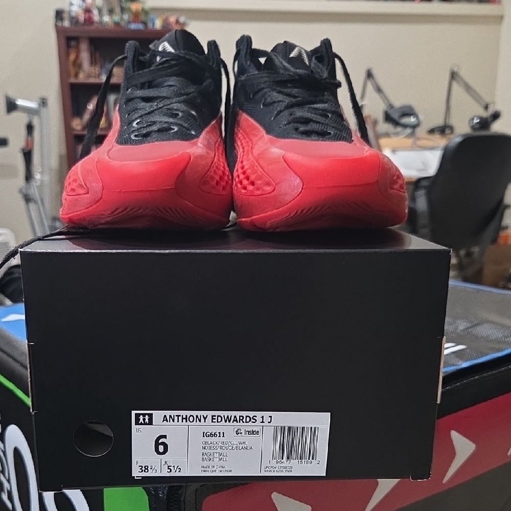Anthony Edwards 1 J Red And Black